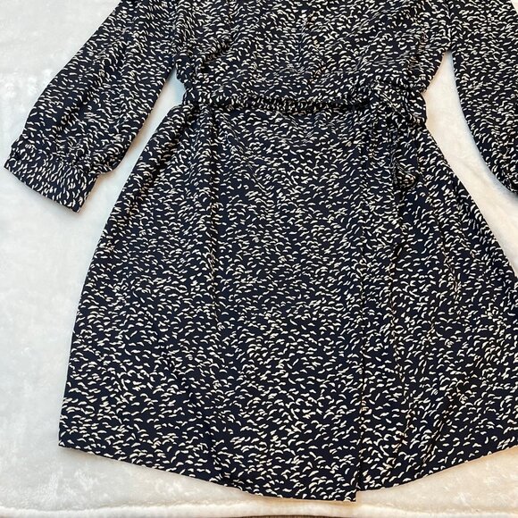 Vici Wrap Mini Dress Women's Size Medium Navy Geometric Print Long Sleeve - Picture 7 of 12